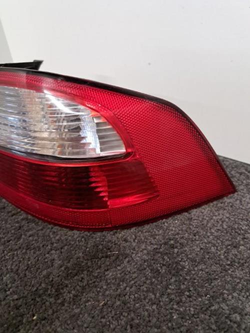 Image Feu arriere principal droit (feux) - RENAULT LAGUNA 2