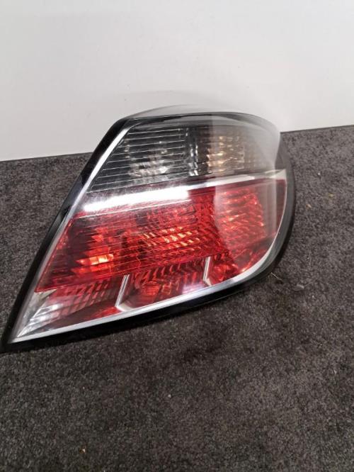 Image Feu arriere principal droit (feux) - OPEL ASTRA H