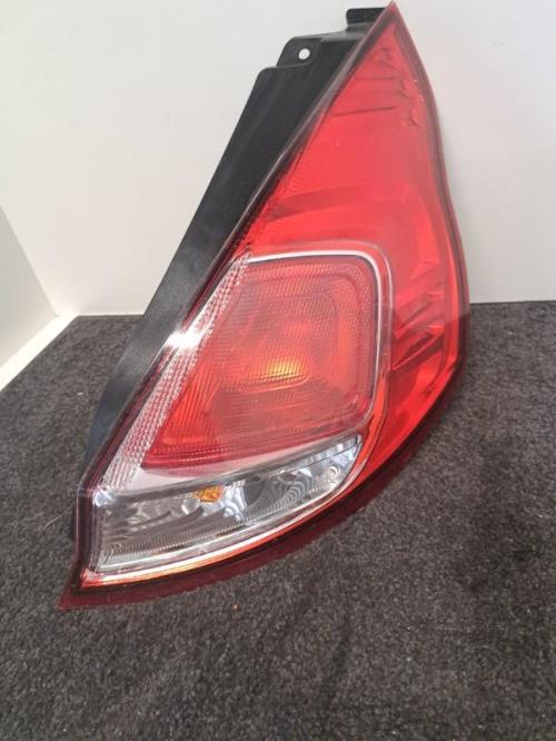 Image Feu arriere principal droit (feux) - FORD FIESTA 6