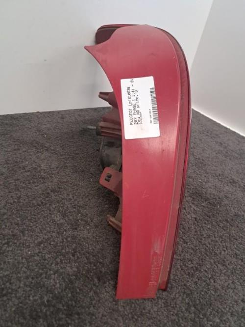 Image Feu arriere principal droit (feux) - PEUGEOT 207