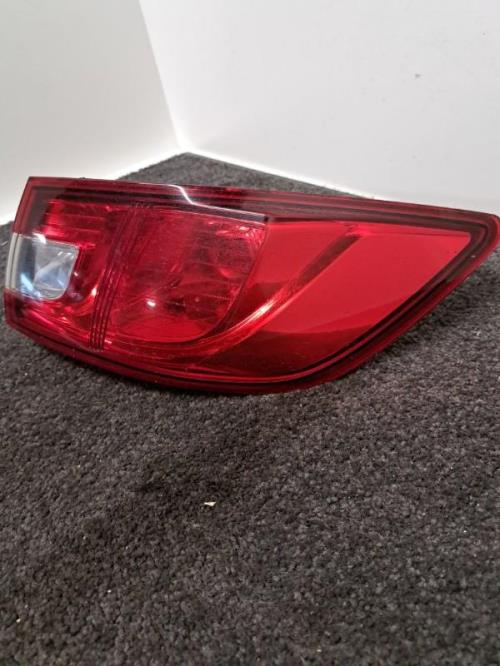 Image Feu arriere principal droit (feux) - RENAULT CLIO 4