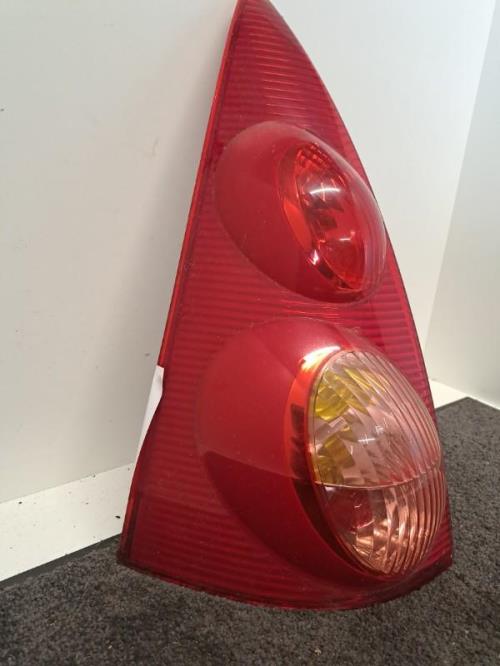 Image Feu arriere principal gauche (feux) - PEUGEOT 107