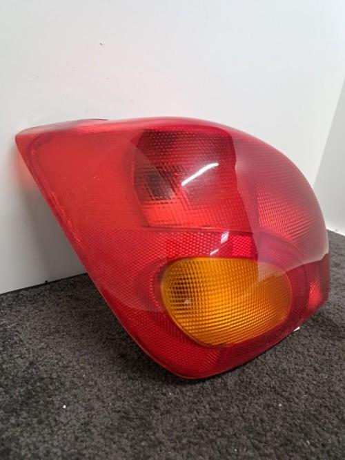 Image Feu arriere principal gauche (feux) - FORD FIESTA 4