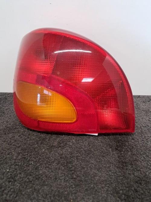 Image Feu arriere principal gauche (feux) - FORD FIESTA 4
