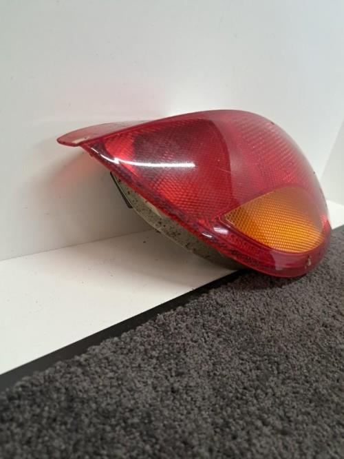 Image Feu arriere principal gauche (feux) - FORD KA 1