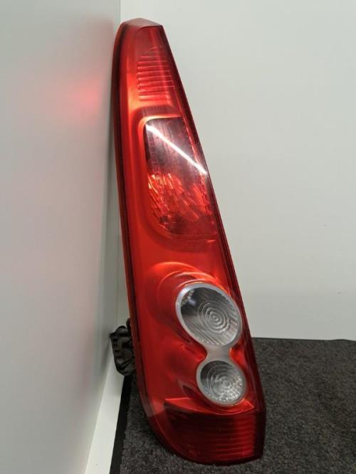 Image Feu arriere principal gauche (feux) - FORD FIESTA 5
