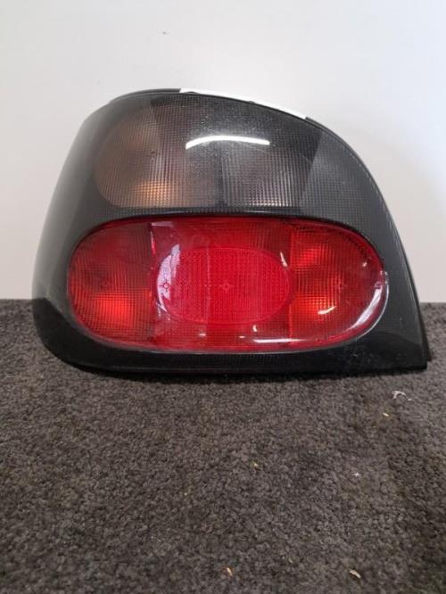 Image Feu arriere principal gauche (feux) - RENAULT MEGANE 1