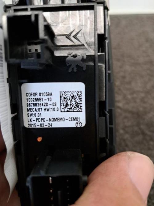 Image Interrupteur de leve vitre avant gauche - PEUGEOT 308 2 SW