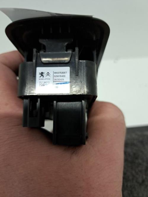 Image Interrupteur de leve vitre avant gauche - CITROEN C3 2