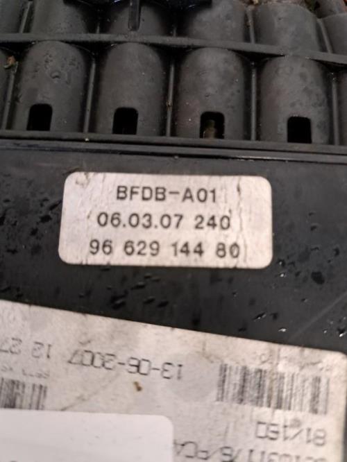 Image Porte fusible - CITROEN C4 PICASSO 1