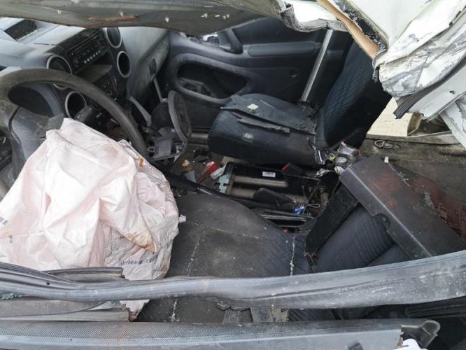 Image Porte fusible - PEUGEOT PARTNER 2