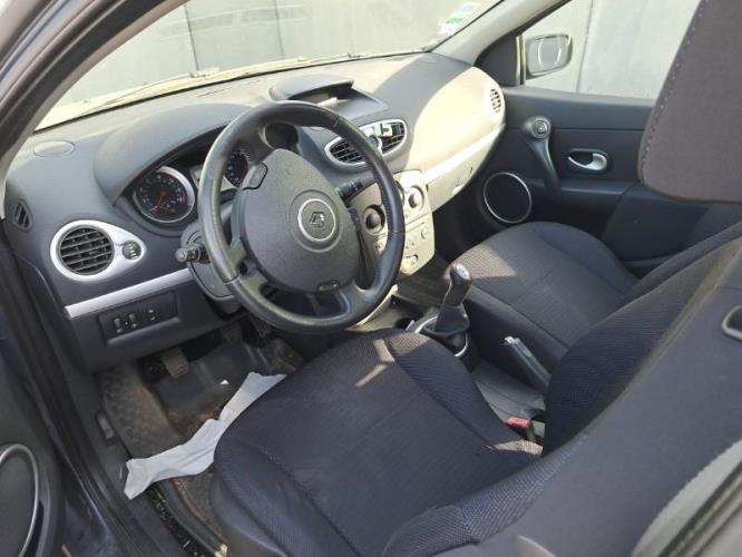 Image Feu arriere principal droit (feux) - RENAULT CLIO 3