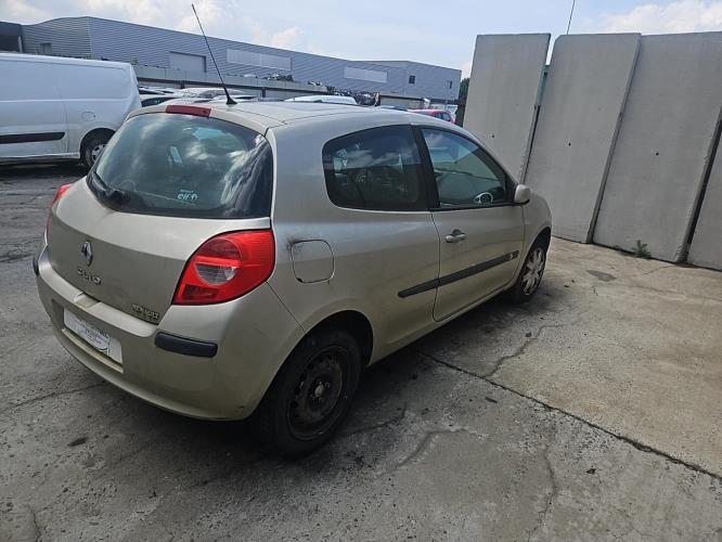 Image Feu arriere principal droit (feux) - RENAULT CLIO 3