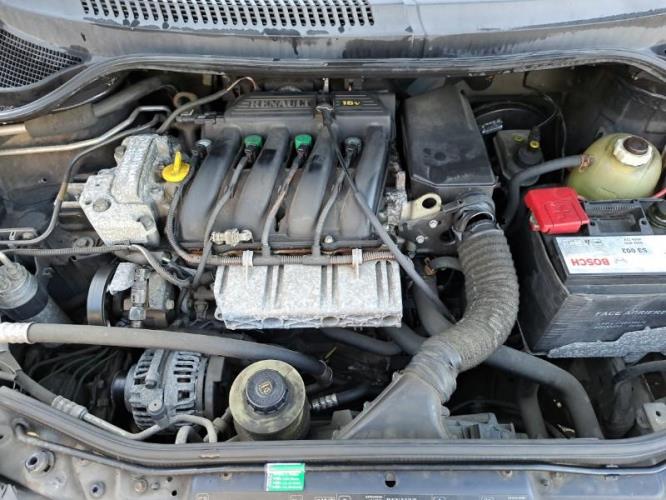 Image Cache sous moteur - RENAULT SCENIC 1