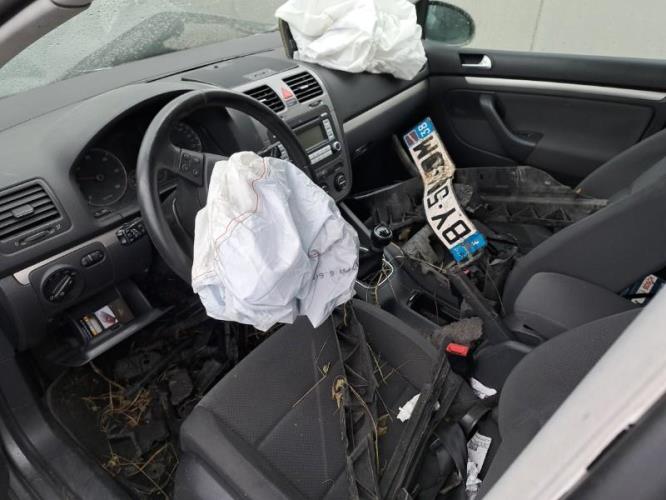 Image Autoradio d'origine - VOLKSWAGEN GOLF 5