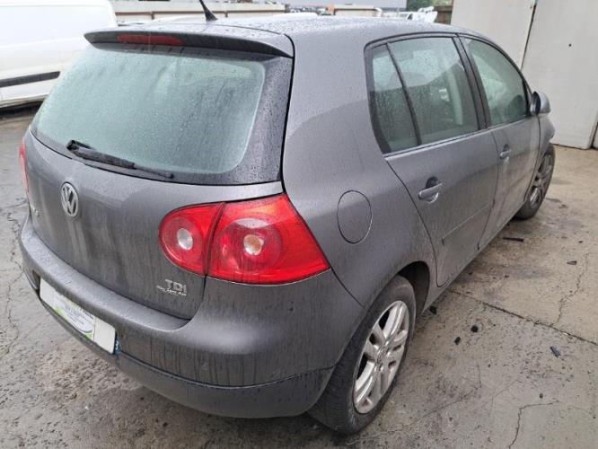Image Autoradio d'origine - VOLKSWAGEN GOLF 5