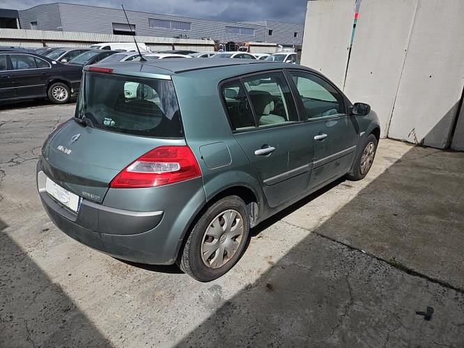 Image Pare choc arriere - RENAULT MEGANE 2