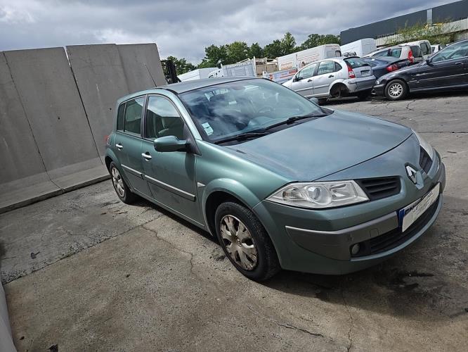 Image Pare choc arriere - RENAULT MEGANE 2