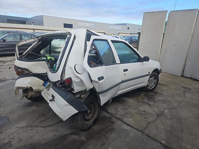 Image Pare choc avant - PEUGEOT 306