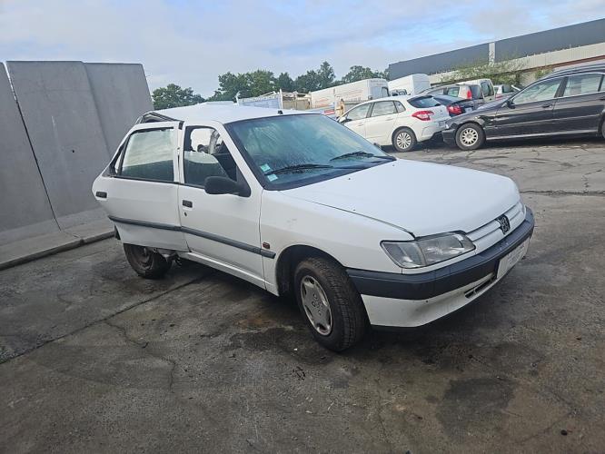 Image Pare choc avant - PEUGEOT 306