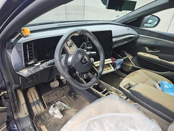 Image Console central (interieur plastique) - RENAULT MEGANE 5