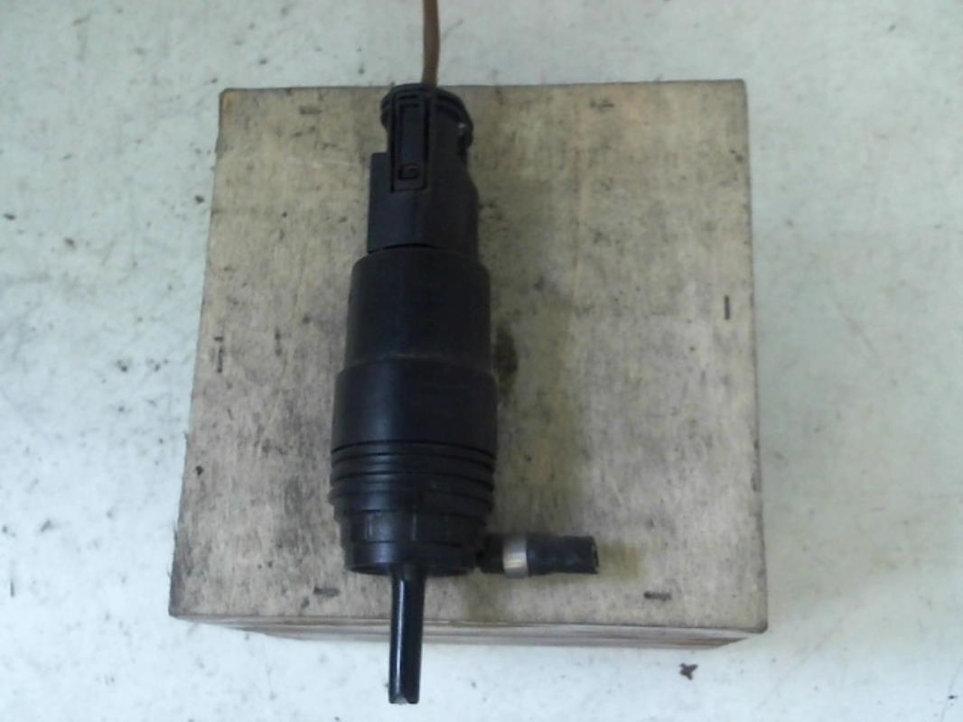 Pompe lave glace avant BMW SERIE 7 E38 Essence - 1