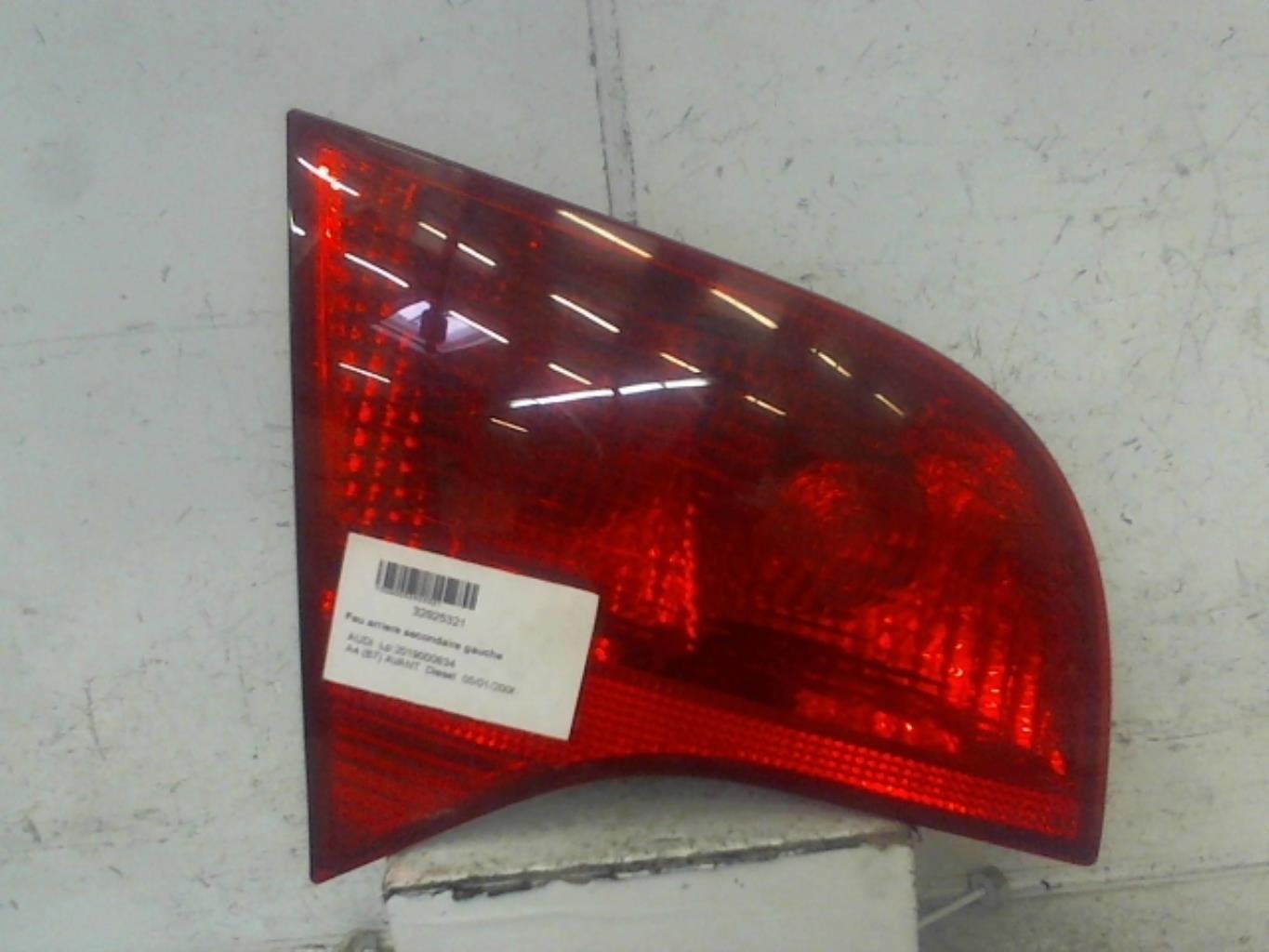 Feu arriere secondaire gauche (feux) AUDI A4 2 AVANT PHASE 2 BREAK Diesel - 1