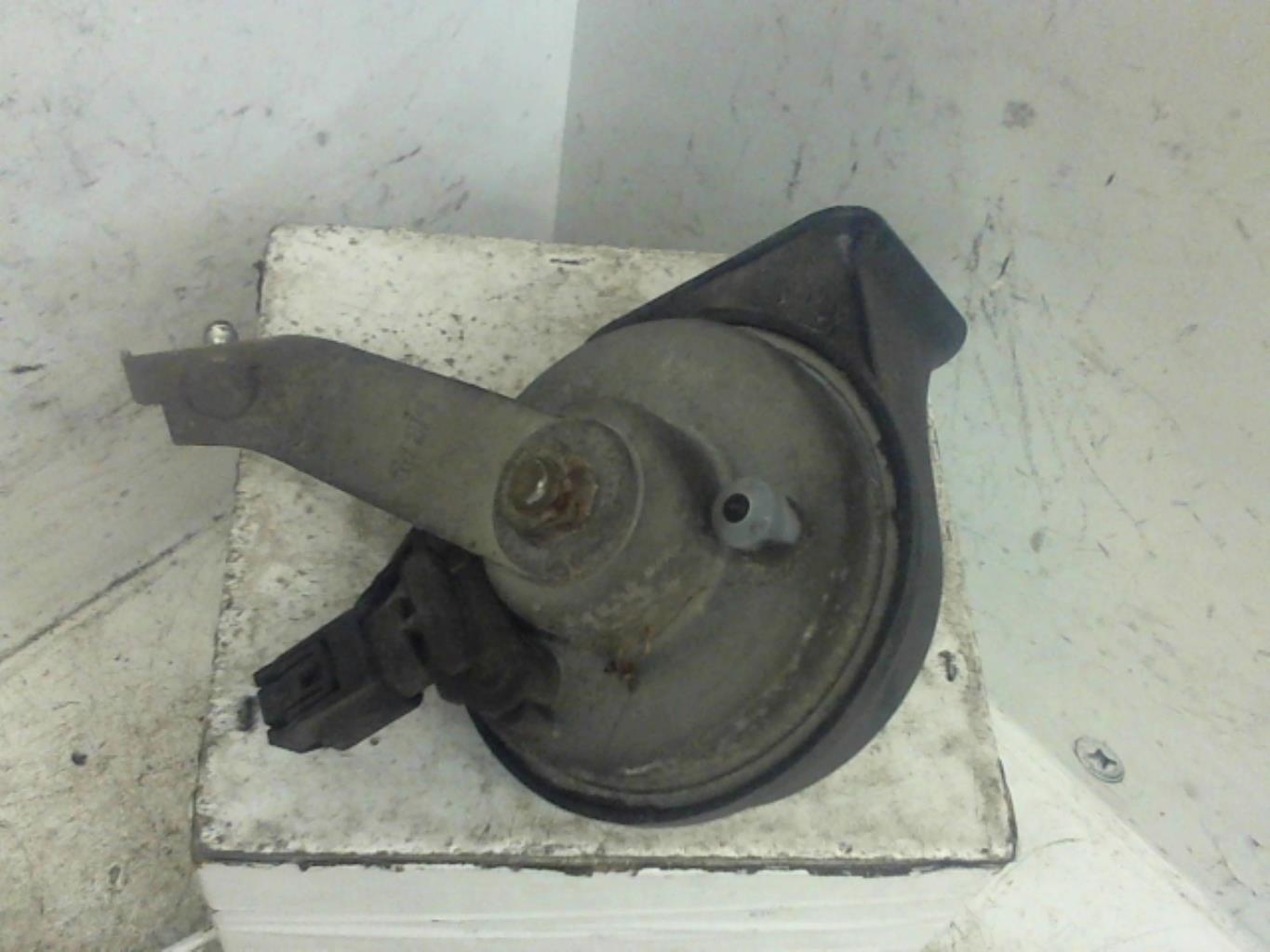 Avertisseur/Klaxon BMW SERIE 3 E46 PHASE 1 Diesel - 1