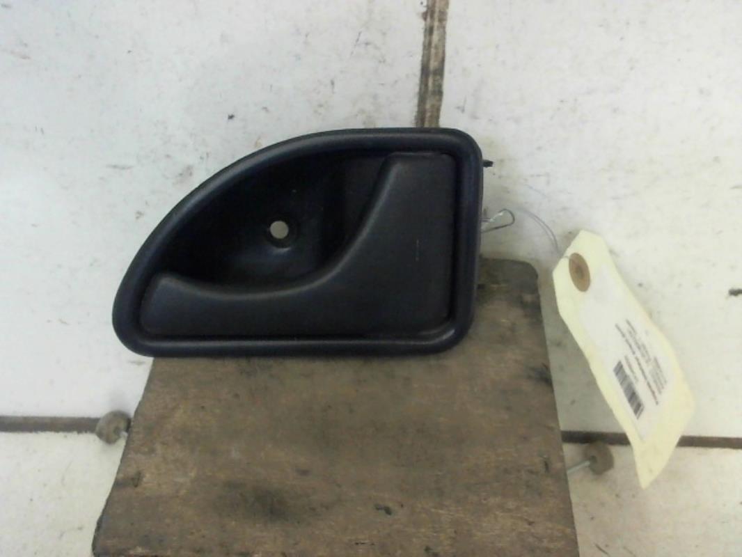 Poignee interieur avant droit RENAULT KANGOO 1 PHASE 1 Diesel - 1
