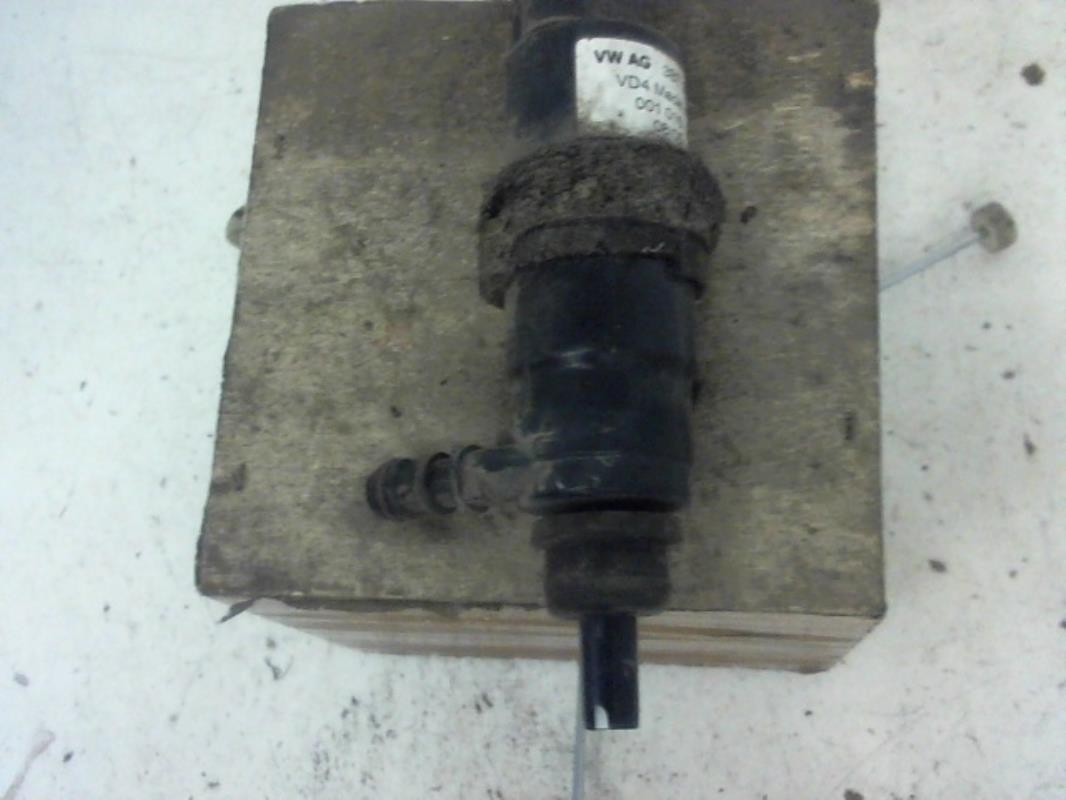 Pompe lave glace avant AUDI A4 2 PHASE 2 Diesel - 1