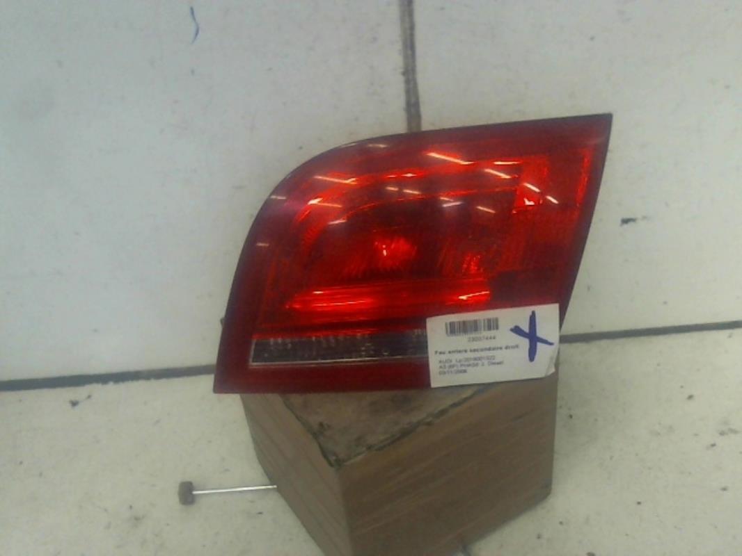 Feu arriere secondaire droit (feux) AUDI A3 2 SPORTBACK PHASE 2 Diesel - 1