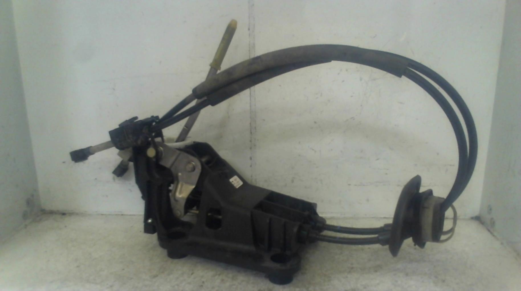 Levier de vitesses PEUGEOT 208 1 PHASE 1 Diesel - 1