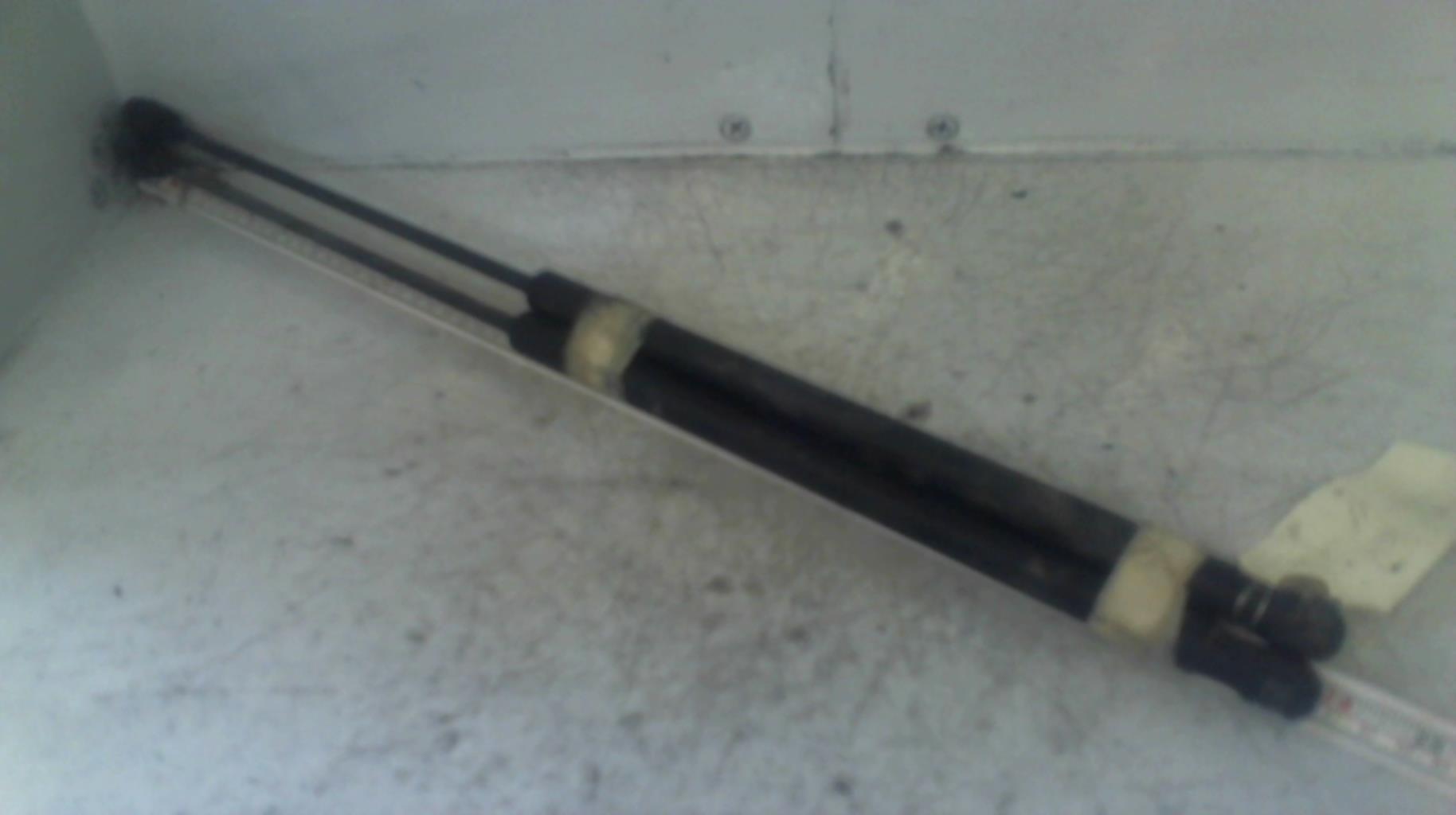 Verin de coffre FORD FOCUS 2 PHASE 1 BREAK Diesel - 1
