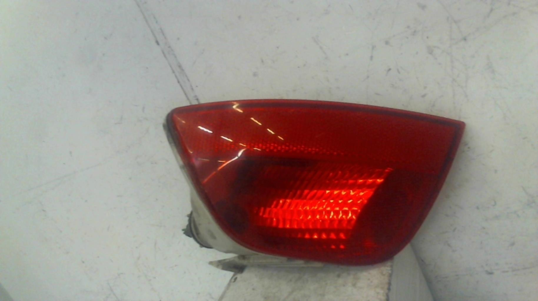 Anti brouillard arriere gauche FORD FOCUS 2 PHASE 1 Diesel - 1
