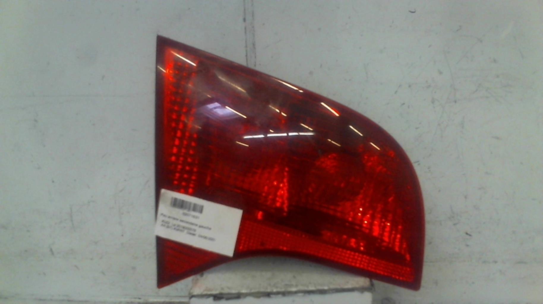 Feu arriere secondaire gauche (feux) AUDI A4 2 AVANT PHASE 2 BREAK Diesel - 1