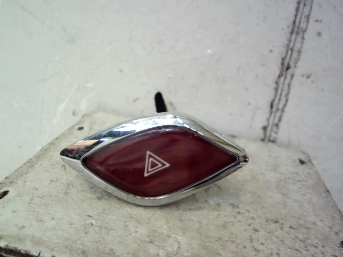 Bouton de warning CITROEN C3 2 PHASE 1 Diesel - 1