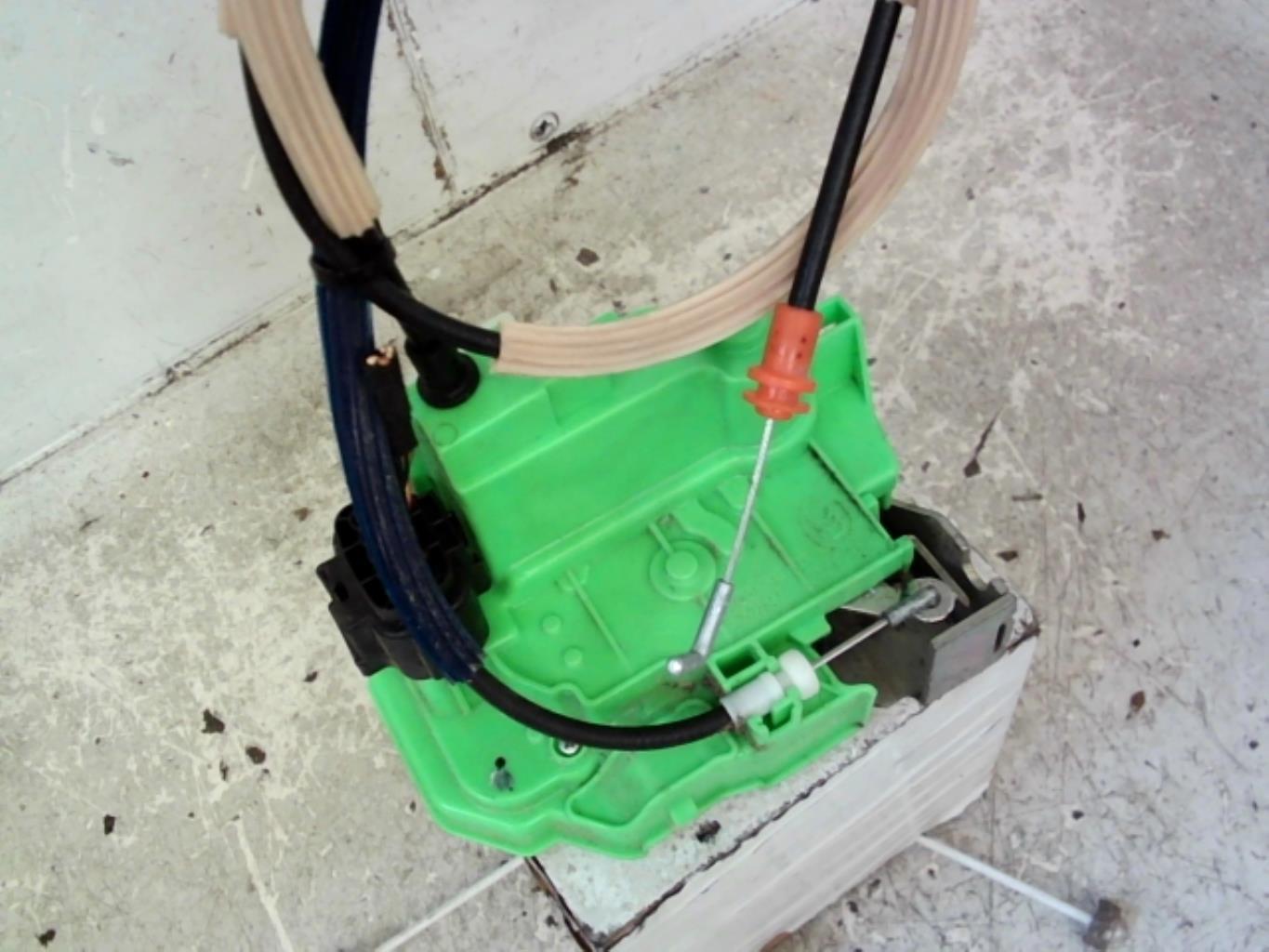 Serrure avant droit ALFA ROMEO MITO PHASE 1 Diesel - 1