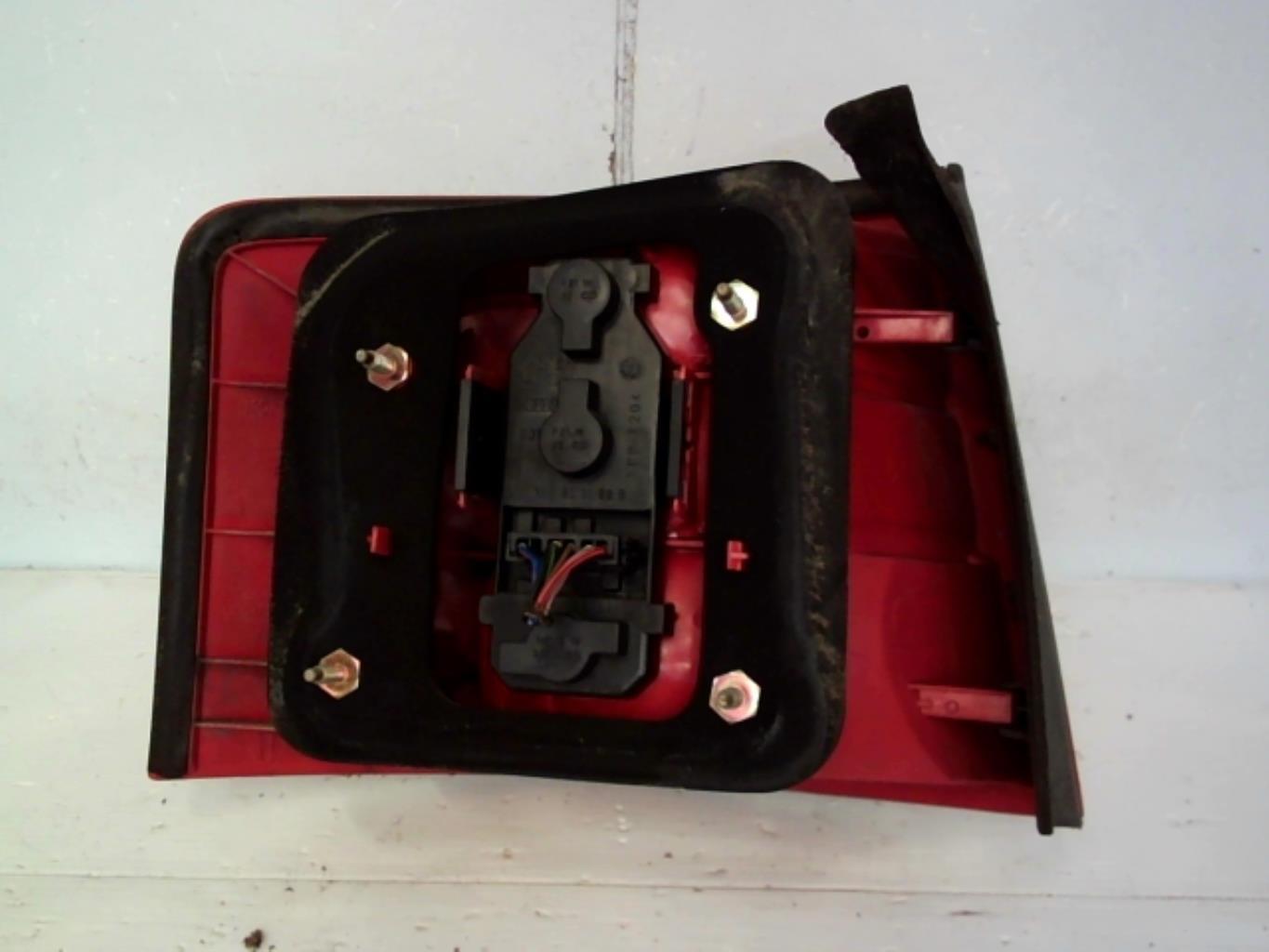 Feu arriere principal droit (feux) AUDI A6 2 AVANT PHASE 1 BREAK Diesel - 1
