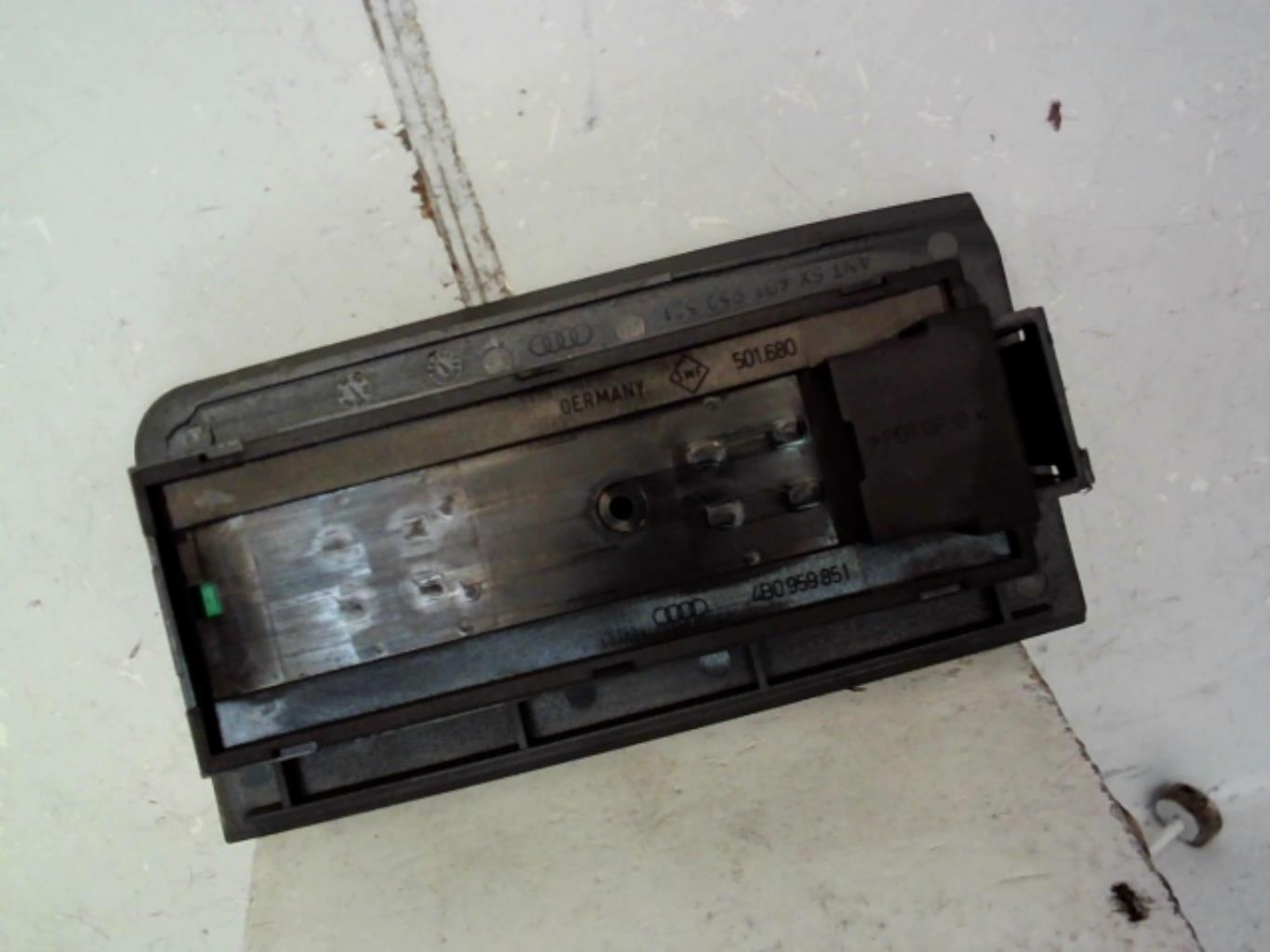 Interrupteur de leve vitre avant gauche AUDI A6 2 AVANT PHASE 1 BREAK Diesel - 1