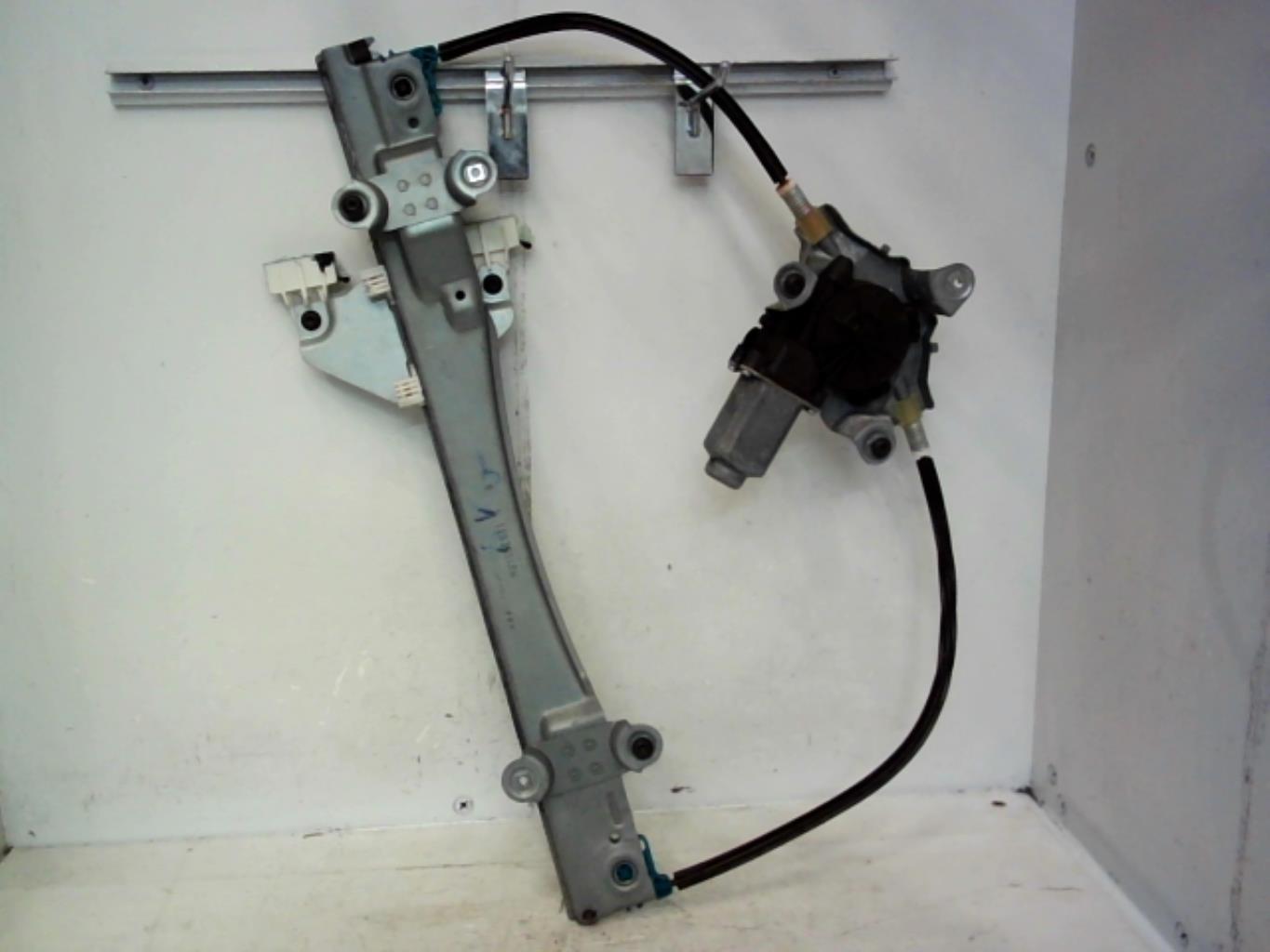 Leve vitre electrique avant gauche RENAULT TWINGO 2 PHASE 1 Essence - 1
