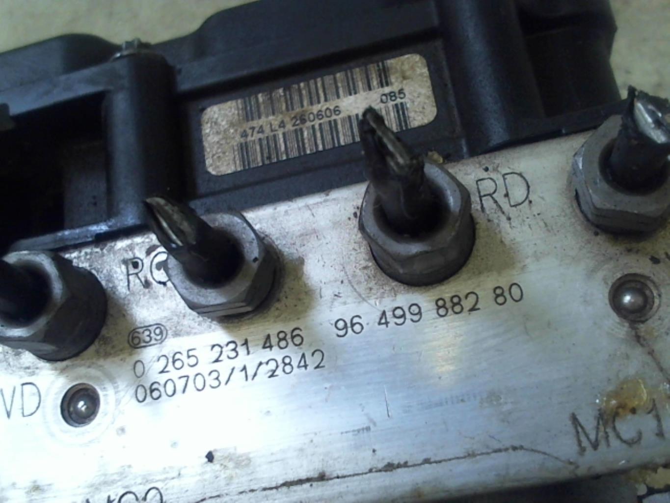 Bloc ABS (freins anti-blocage) CITROEN C4 1 PHASE 1 COUPE Diesel - 1