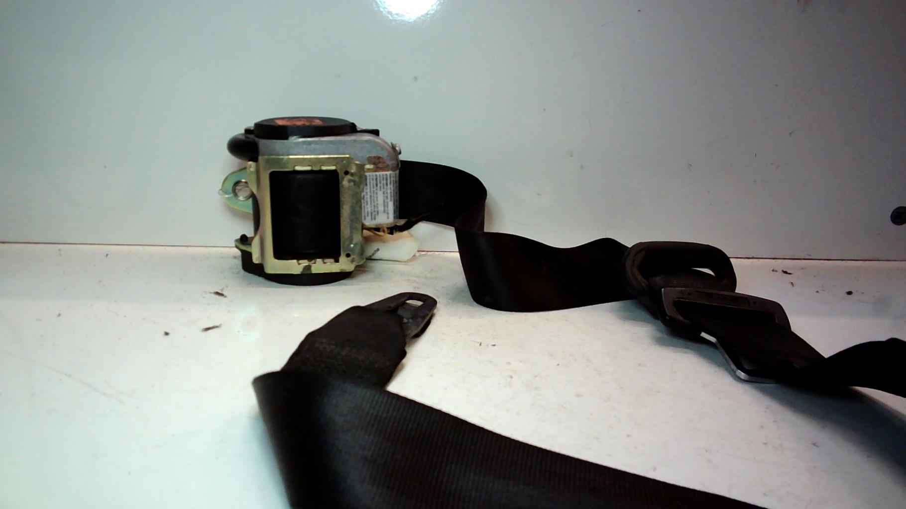 Ceinture avant gauche AUDI A4 2 PHASE 1 Diesel - 1