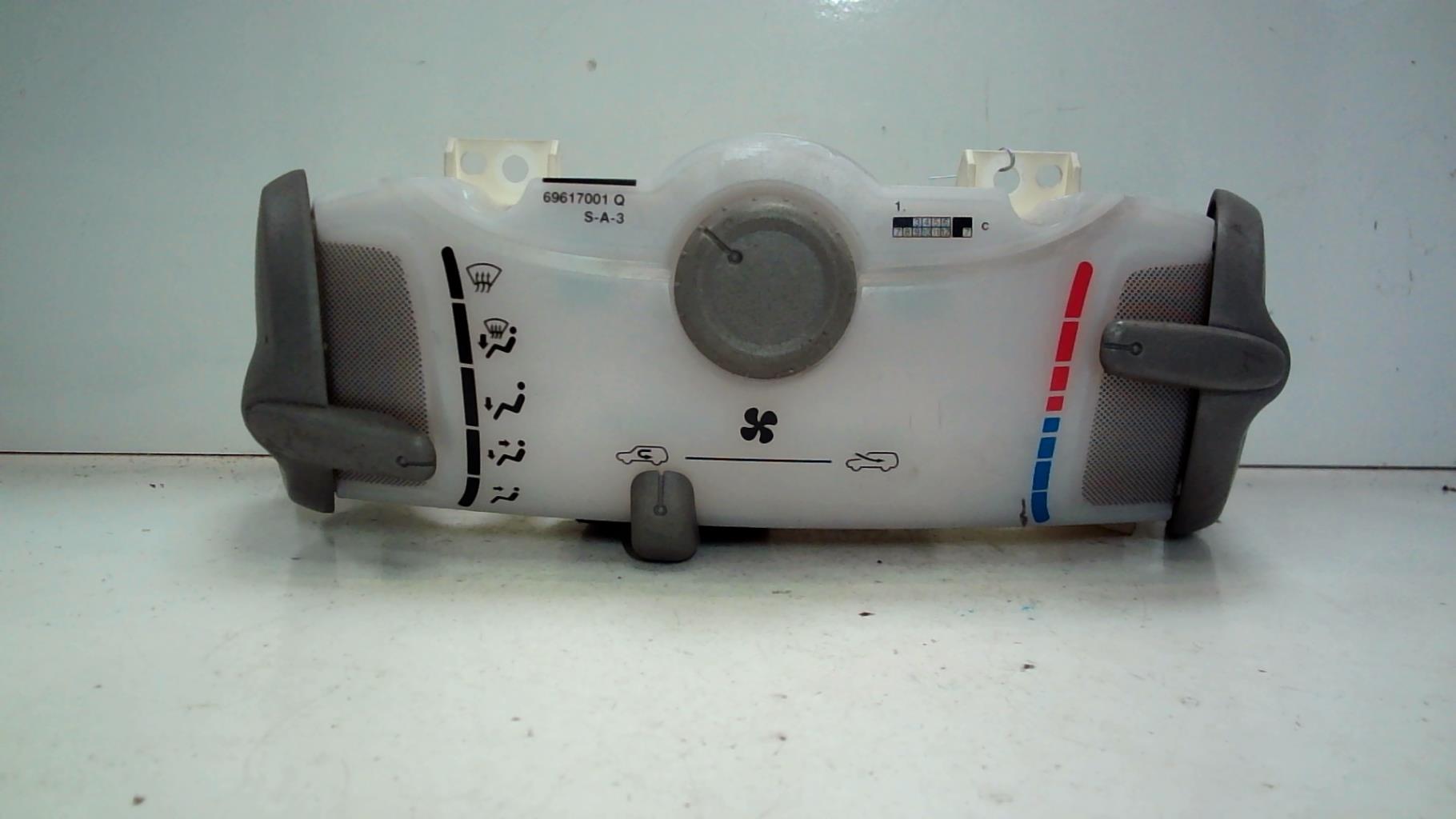 Commande chauffage TOYOTA AYGO 1 PHASE 1 Essence - 1