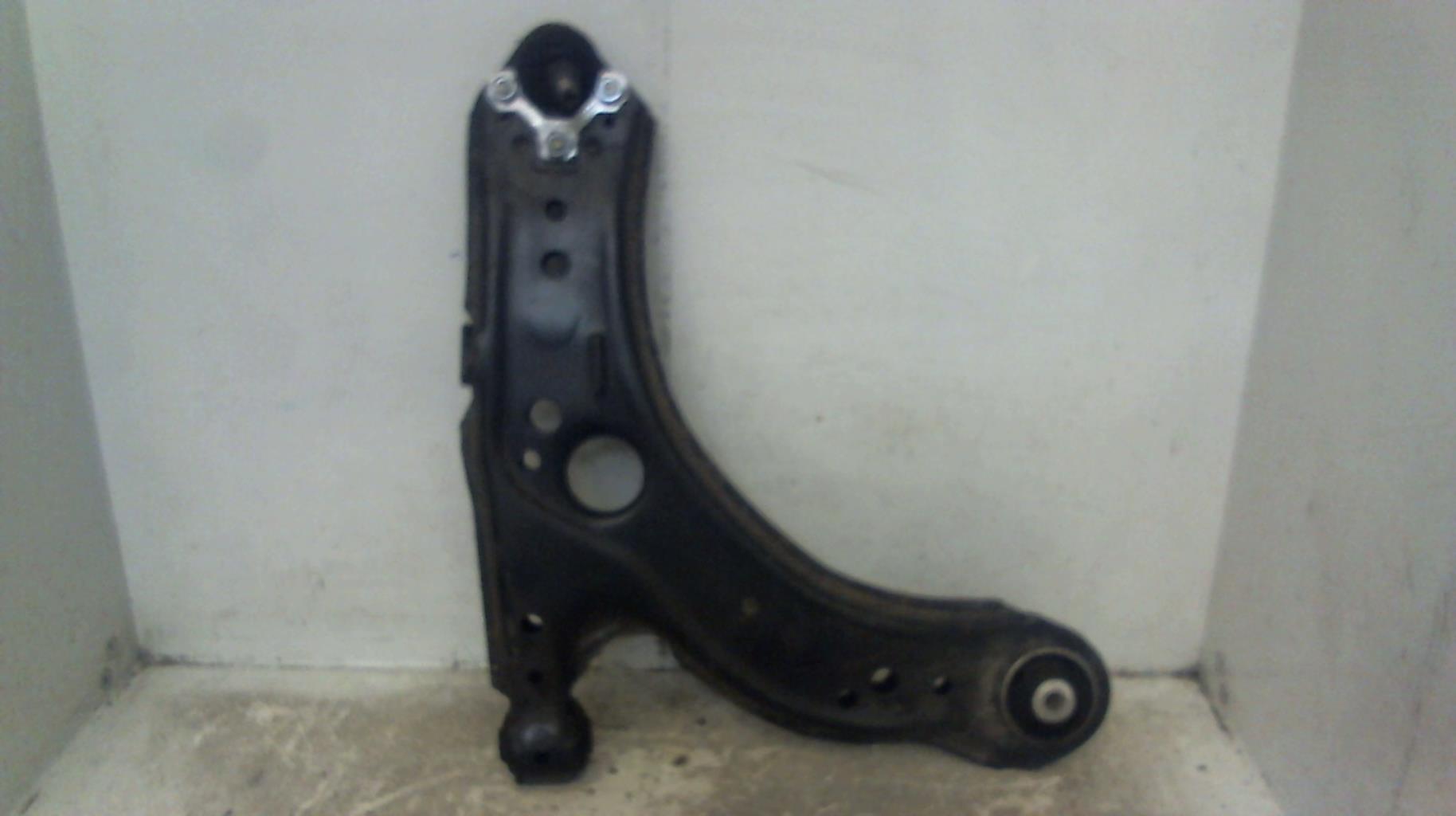 Triangle avant droit VOLKSWAGEN GOLF 4 Diesel - 1