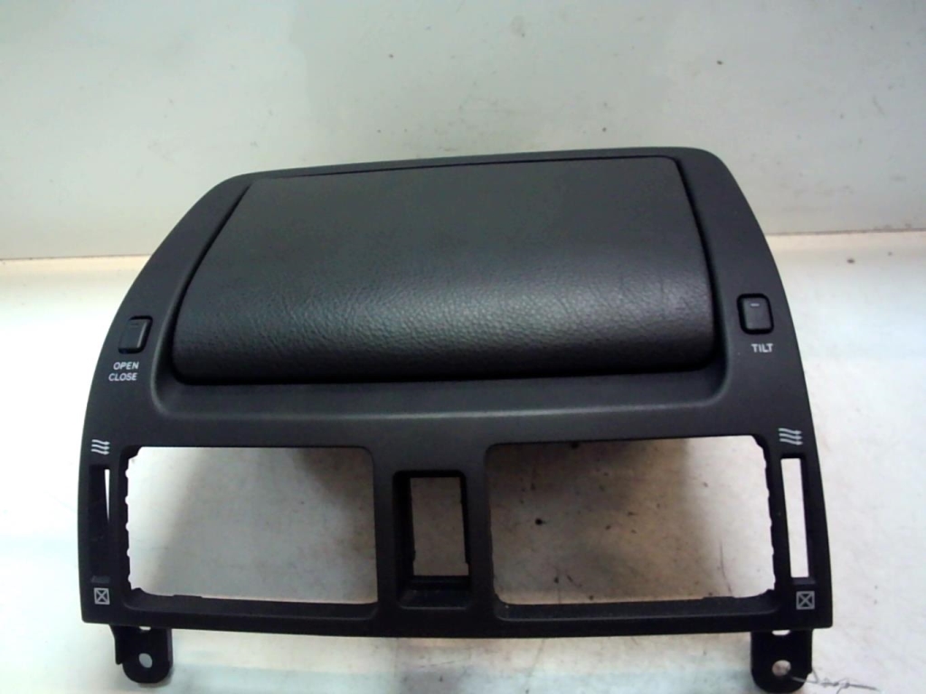 Ecran GPS TOYOTA AVENSIS 2 PHASE 1 Diesel - 1