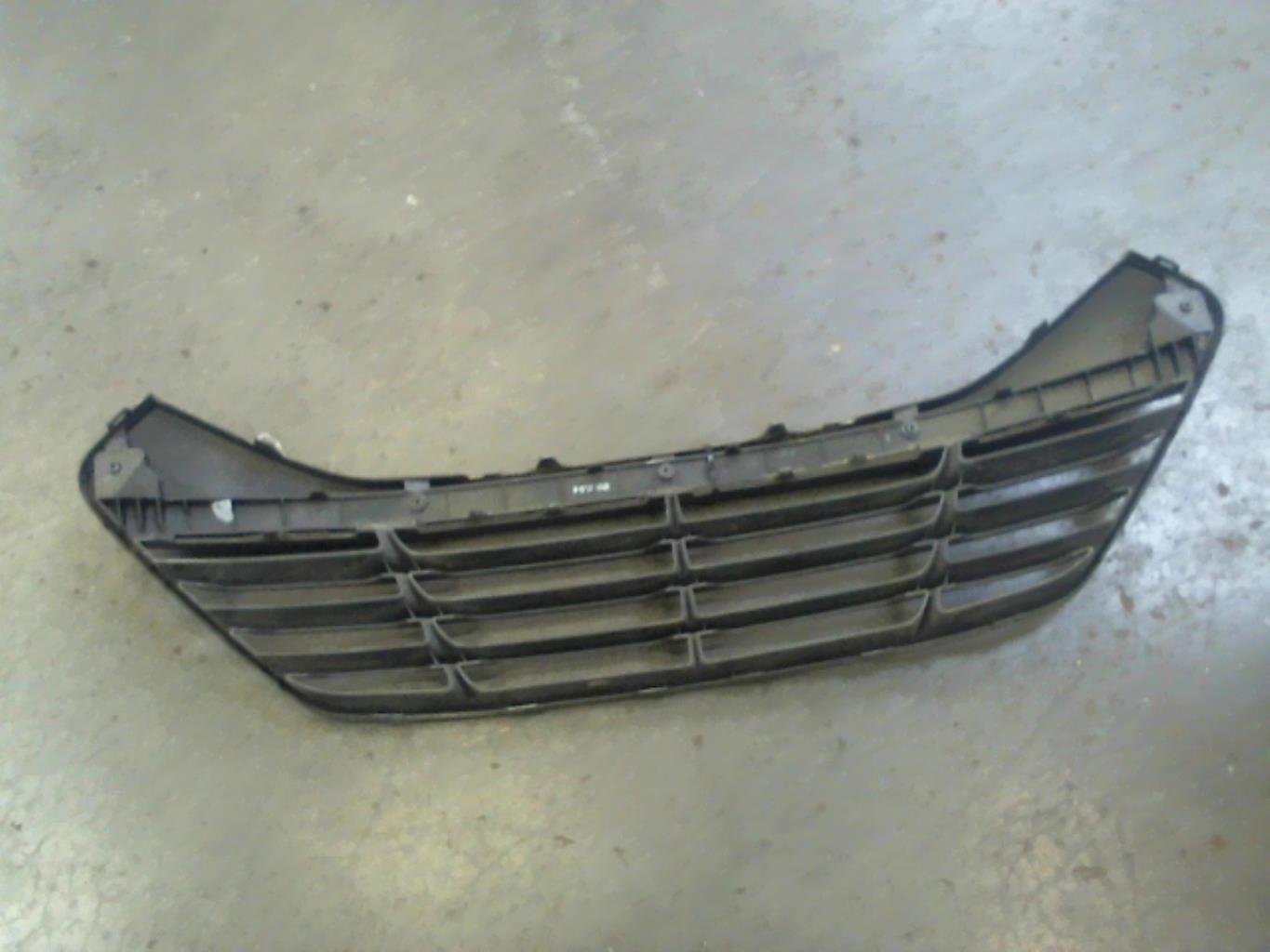 Grille de pare choc HYUNDAI IX 35 PHASE 1 Diesel - 1