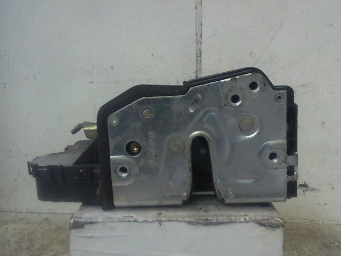 Serrure arriere droit BMW SERIE 3 E46 PHASE 1 Diesel - 1