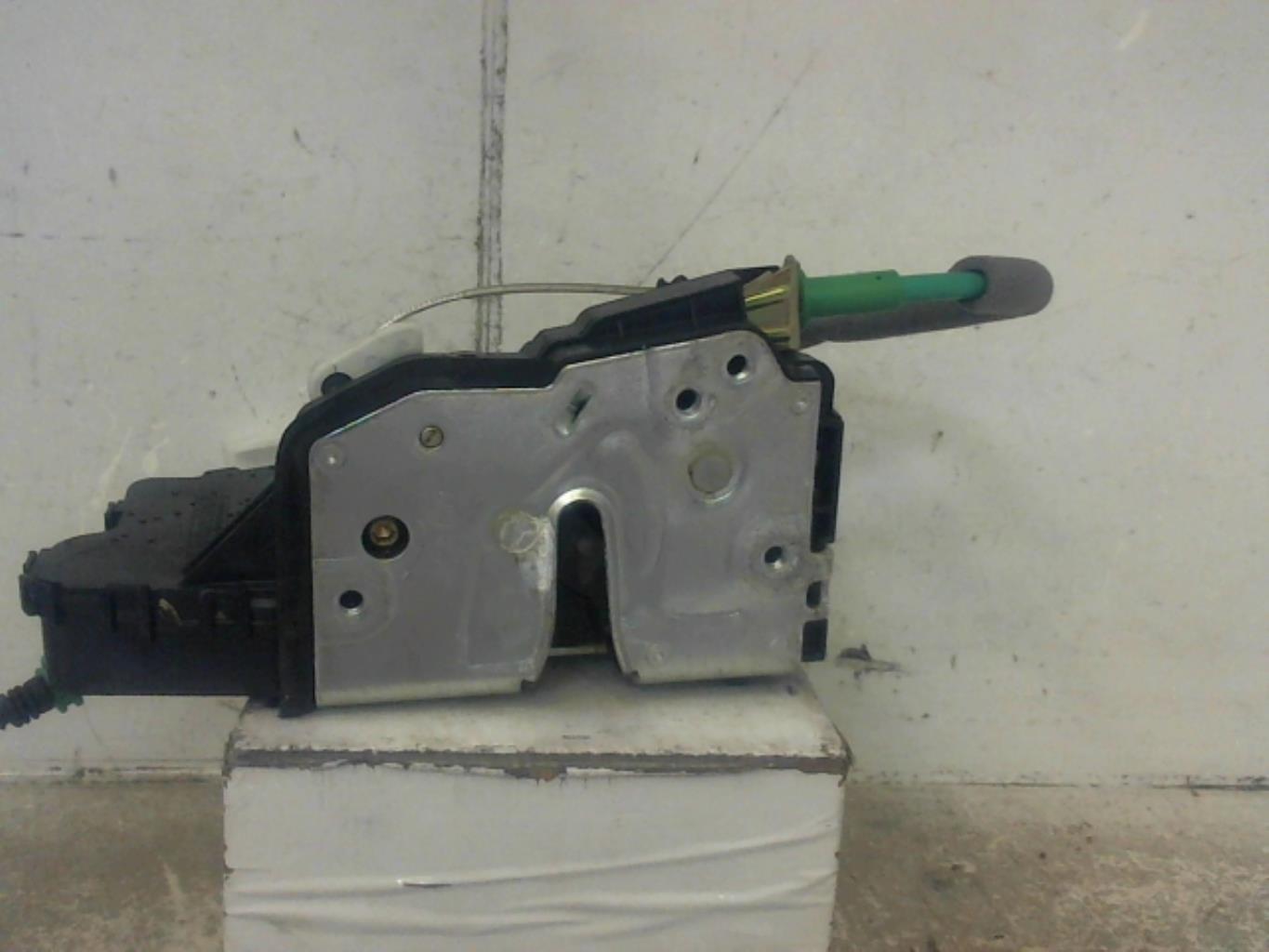 Serrure avant droit BMW SERIE 3 E46 PHASE 2 Diesel - 1