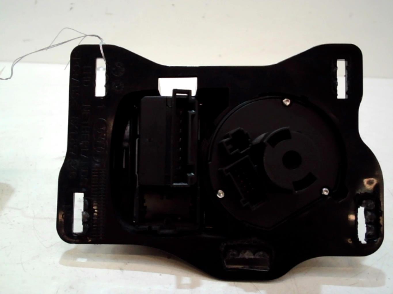 Commande de phare AUDI A1 1 SPORTBACK PHASE 2 Diesel - 1