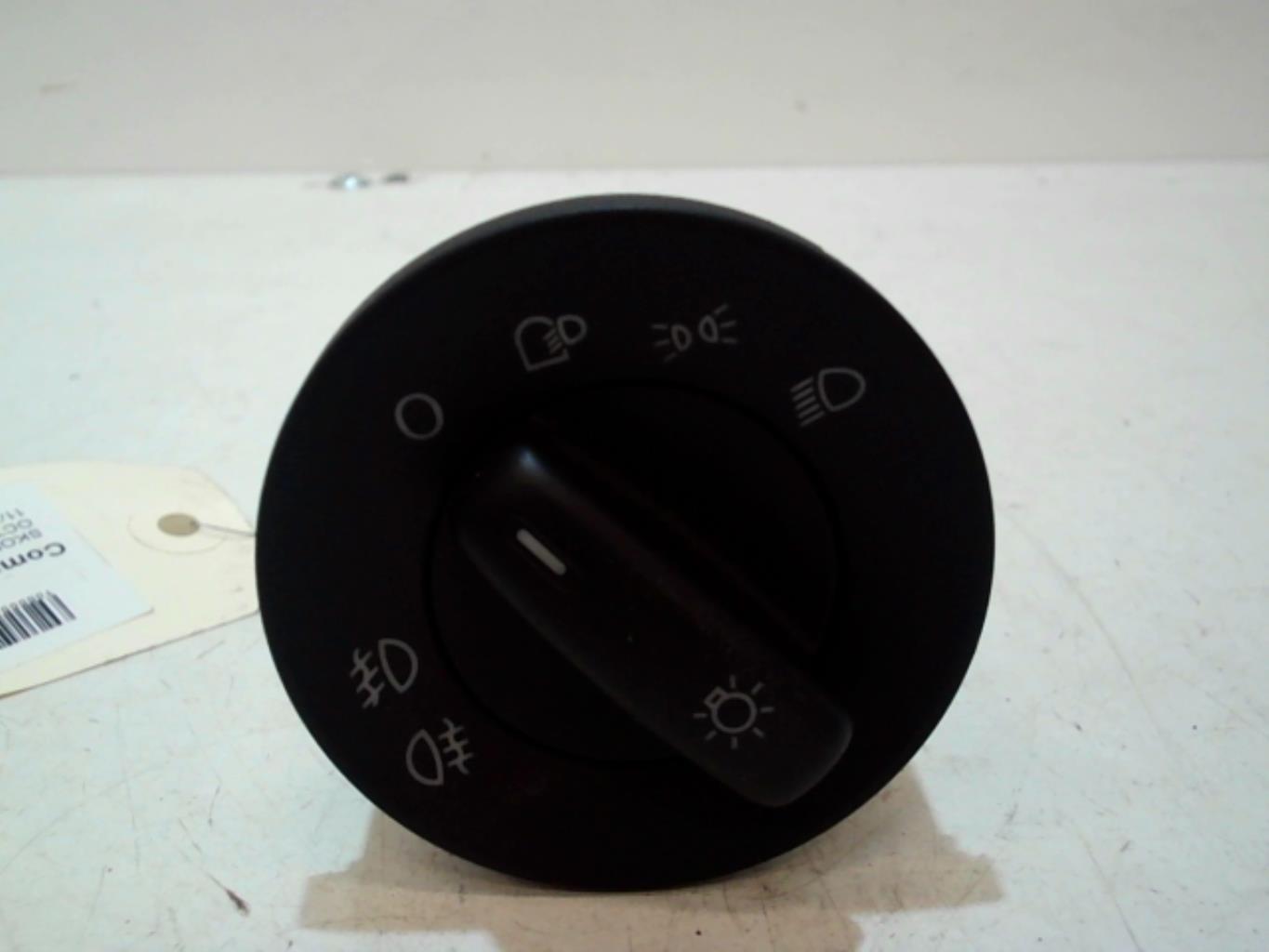 Commande de phare SKODA OCTAVIA 2 PHASE 1 Diesel - 1